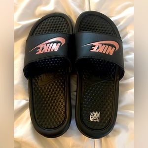 nike sandals